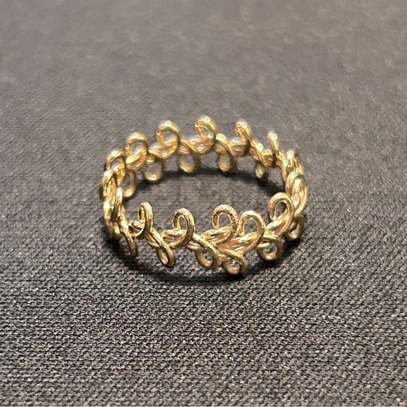 NEW // Gold Wire Design Ring - Picture 1 of 4